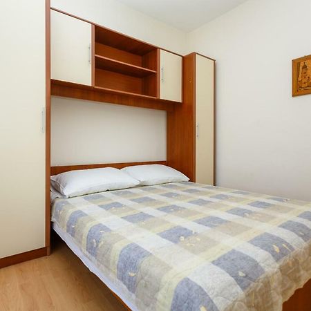 Apartman Jezevac Krk Town Exterior foto
