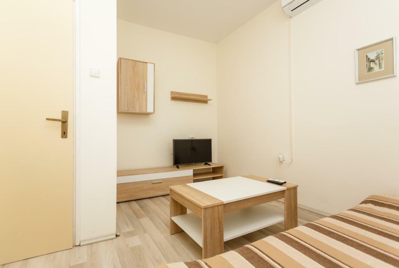 Apartman Jezevac Krk Town Exterior foto